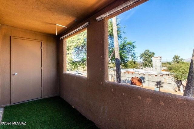 1810 E Blacklidge Dr Apt 123, Tucson, AZ 85719