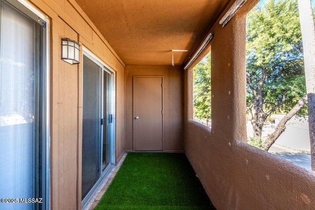 1810 E Blacklidge Dr Apt 123, Tucson, AZ 85719