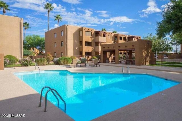 1810 E Blacklidge Dr Apt 123, Tucson, AZ 85719