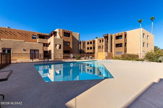 1810 E Blacklidge Dr Apt 123, Tucson, AZ 85719