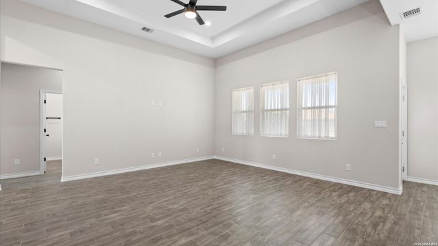 8511 Ventura, Selma, TX 78154