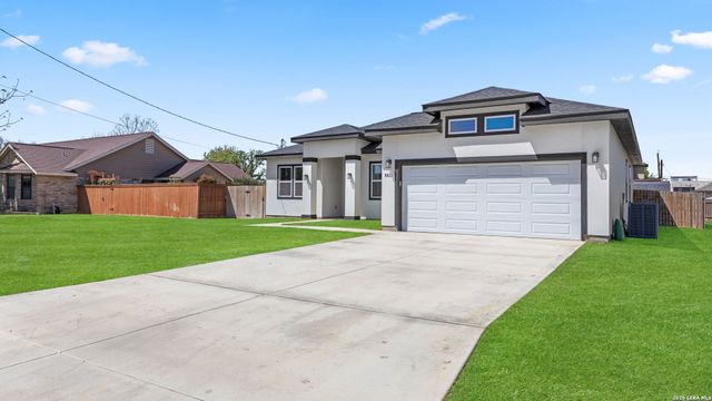 8511 Ventura, Selma, TX 78154