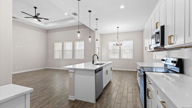 8511 Ventura, Selma, TX 78154