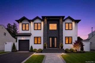 19 coachman Lane, Levittown, NY 11756