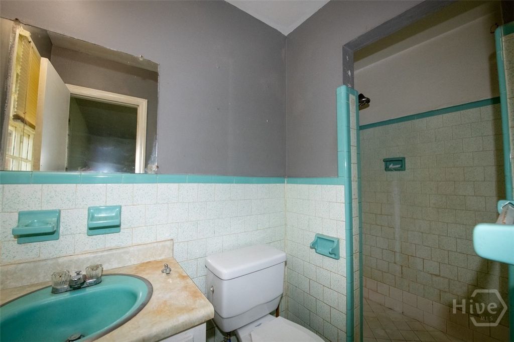 Image 18 of property listing at 506 W US 80 Highway, Bloomingdale, GA 31302