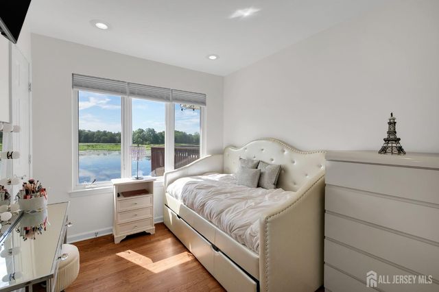 154 Devoe Avenue, Spotswood, NJ 08884