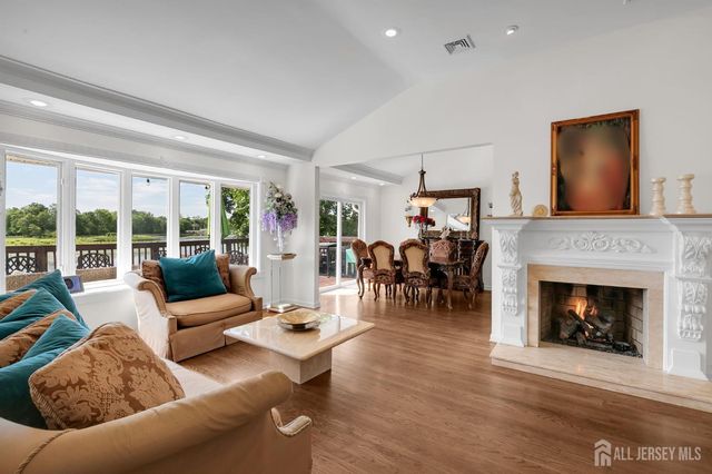 154 Devoe Avenue, Spotswood, NJ 08884
