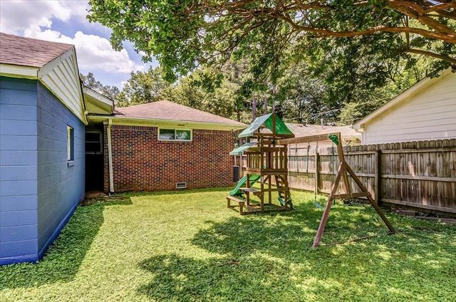4872 FLAMINGO RD, Memphis, TN 38117