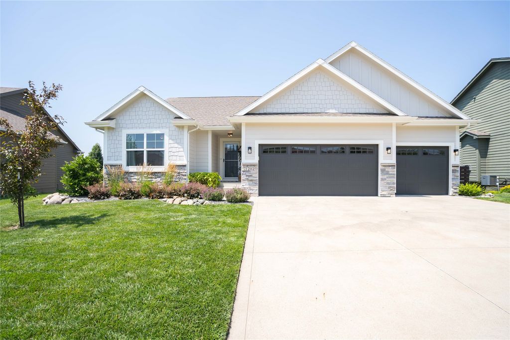 1202 NE Cold Harbor Drive, Ankeny, IA 50021