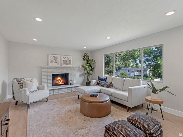1384 E SUDBURY AVE, Sandy, UT 84093