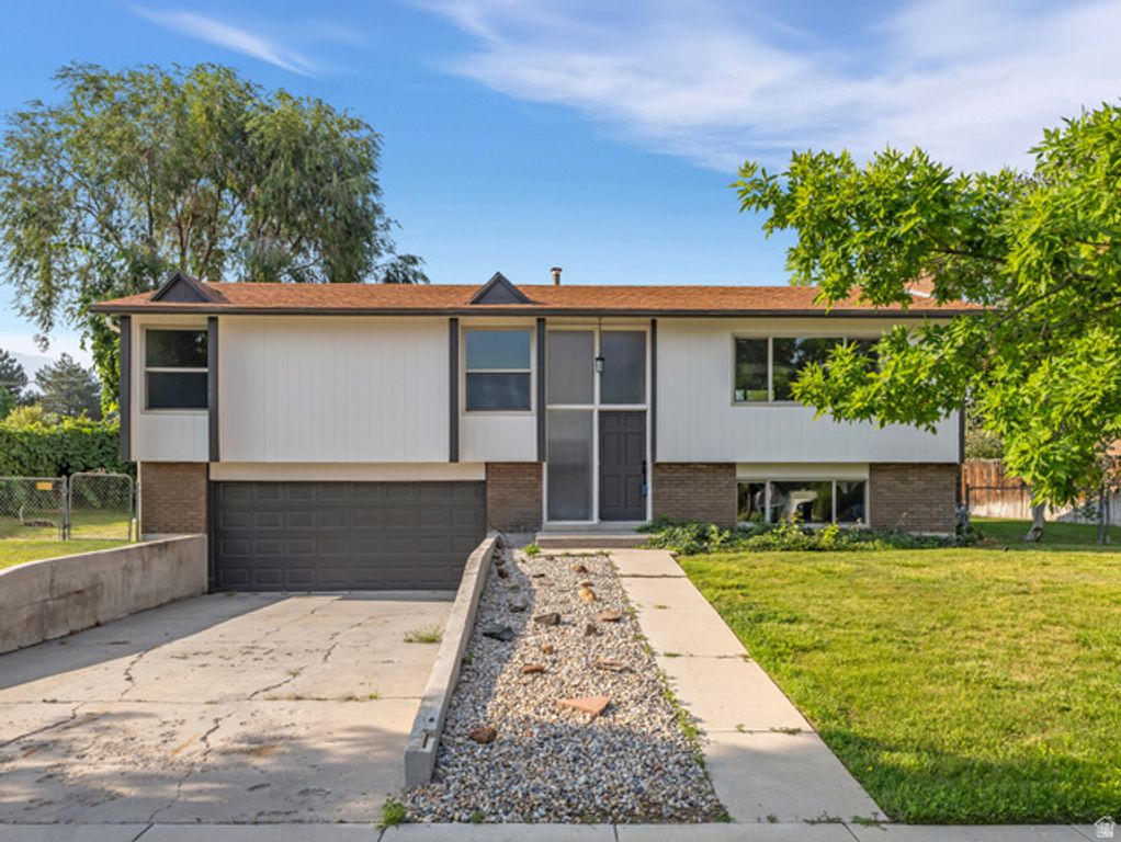 1384 E SUDBURY AVE, Sandy, UT 84093