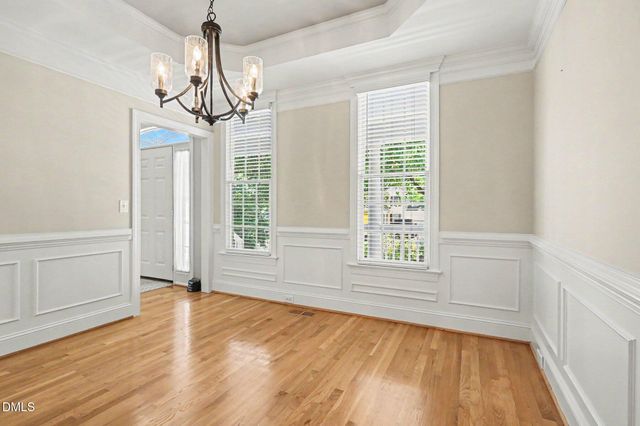 102 Maple Crest Court, Apex, NC 27502