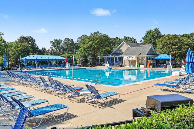 102 Maple Crest Court, Apex, NC 27502