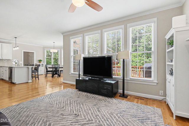 102 Maple Crest Court, Apex, NC 27502