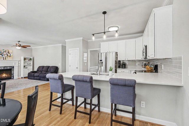 102 Maple Crest Court, Apex, NC 27502