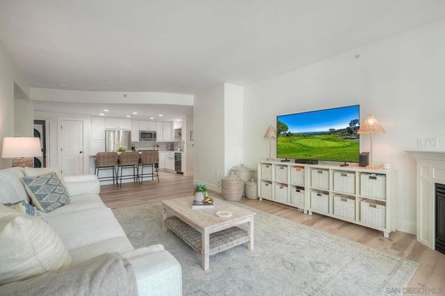 510 1St Ave 305, San Diego, CA 92101