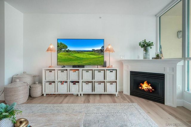 510 1St Ave 305, San Diego, CA 92101