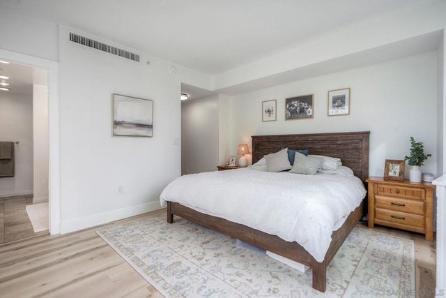 510 1St Ave 305, San Diego, CA 92101