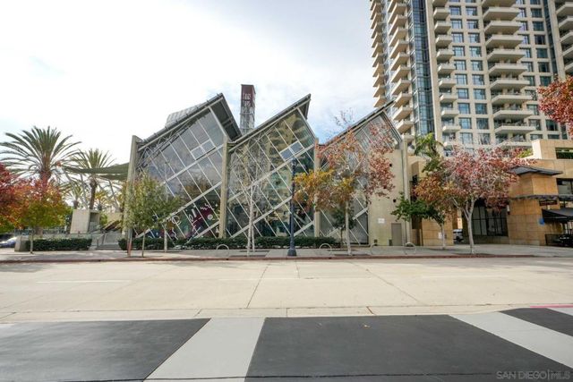 510 1St Ave 305, San Diego, CA 92101