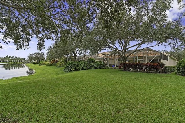 2862 Irma Lake Dr, West Palm Beach, FL 33411