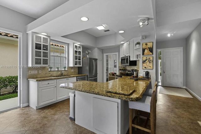 2862 Irma Lake Dr, West Palm Beach, FL 33411