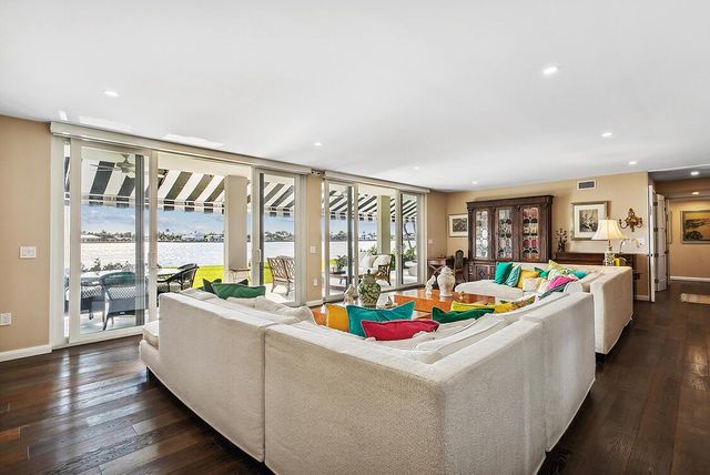 2160 Ibis Isle Road 1, Palm Beach, FL 33480