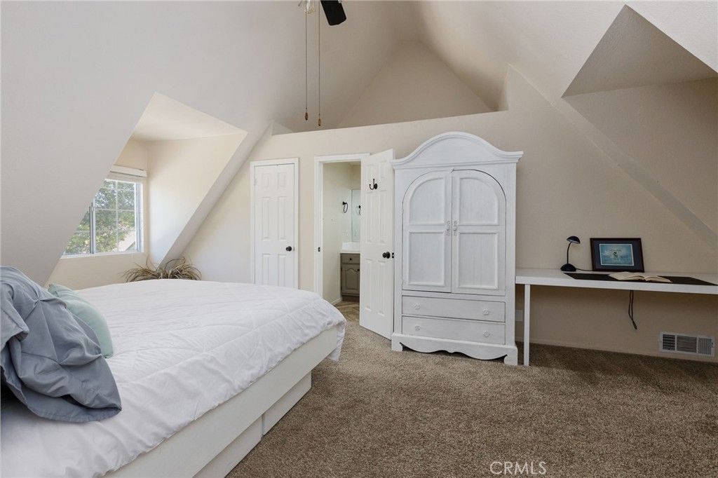 Image 16 of property listing at 1164 Klondike, Lake Arrowhead, CA 92352