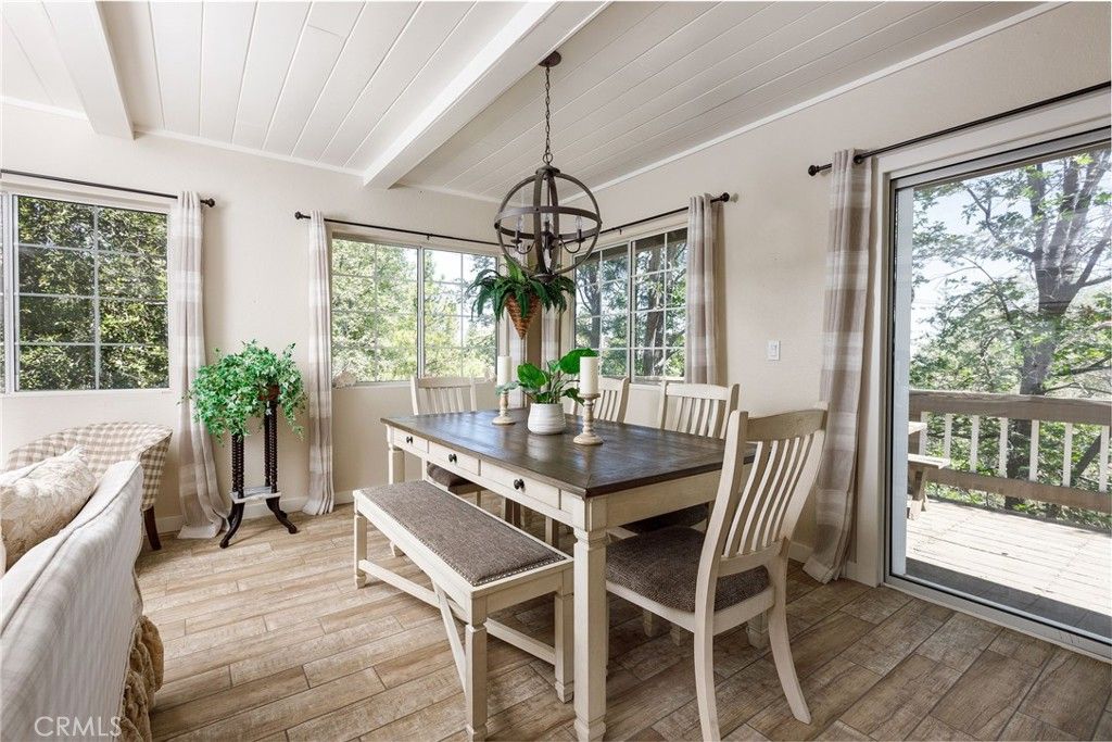Image 8 of property listing at 1164 Klondike, Lake Arrowhead, CA 92352