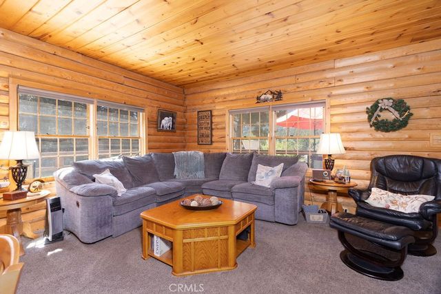 2800 Rainier Way, Pine Mountain Club, CA 93222