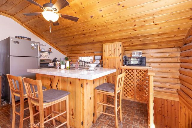 2800 Rainier Way, Pine Mountain Club, CA 93222