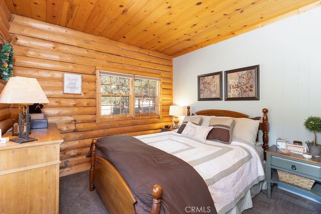 2800 Rainier Way, Pine Mountain Club, CA 93222