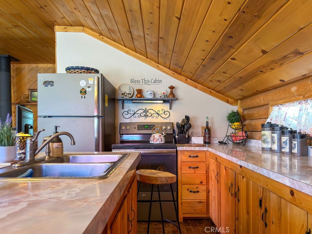 Image 19 of property listing at 2800 Rainier Way, Pine Mountain Club, CA 93222