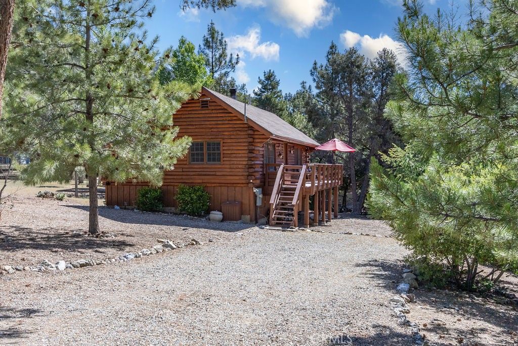 Image 2 of property listing at 2800 Rainier Way, Pine Mountain Club, CA 93222