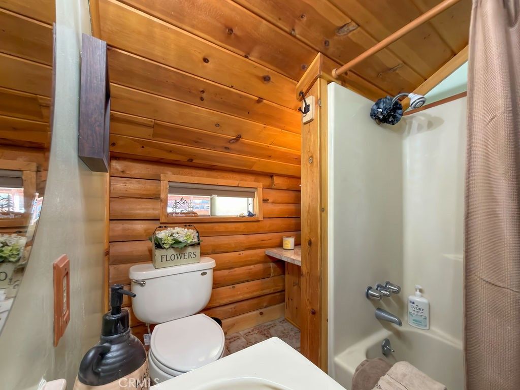 Image 26 of property listing at 2800 Rainier Way, Pine Mountain Club, CA 93222