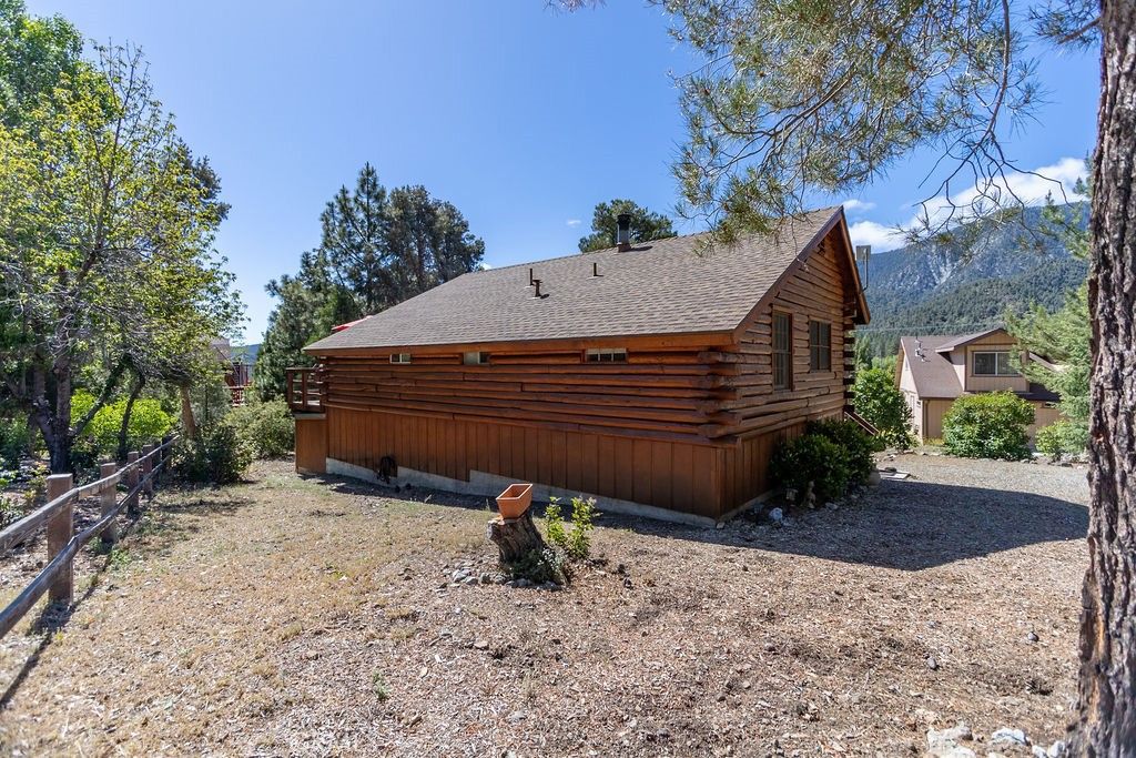Image 36 of property listing at 2800 Rainier Way, Pine Mountain Club, CA 93222
