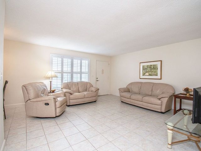 2800 Indian River Boulevard 1N, Vero Beach, FL 32960