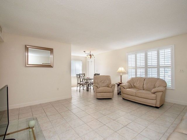 2800 Indian River Boulevard 1N, Vero Beach, FL 32960