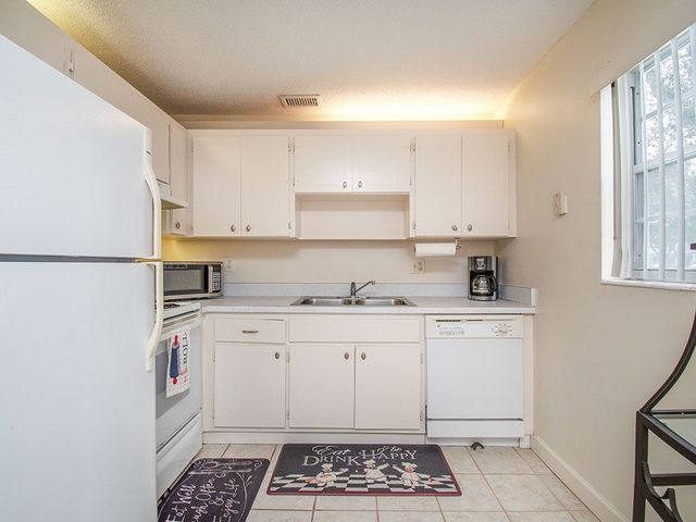 2800 Indian River Boulevard 1N, Vero Beach, FL 32960