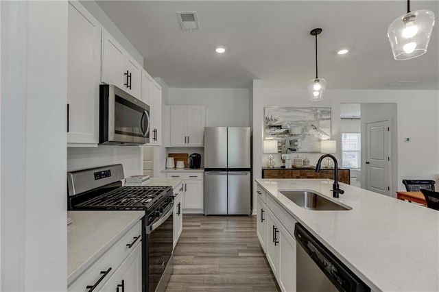 803 Paxton Drive, Cartersville, GA 30120
