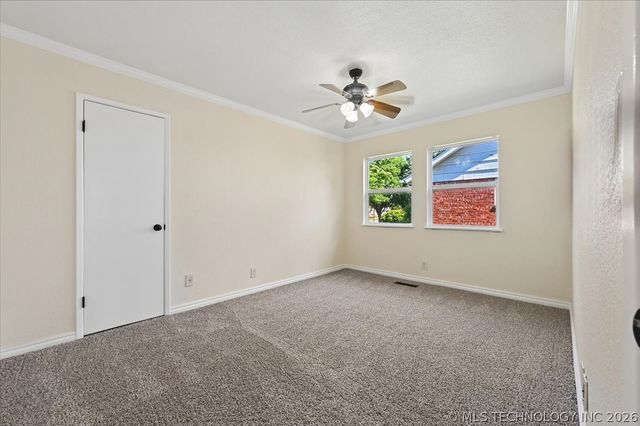 5841 S 73rd East Avenue, Tulsa, OK 74145