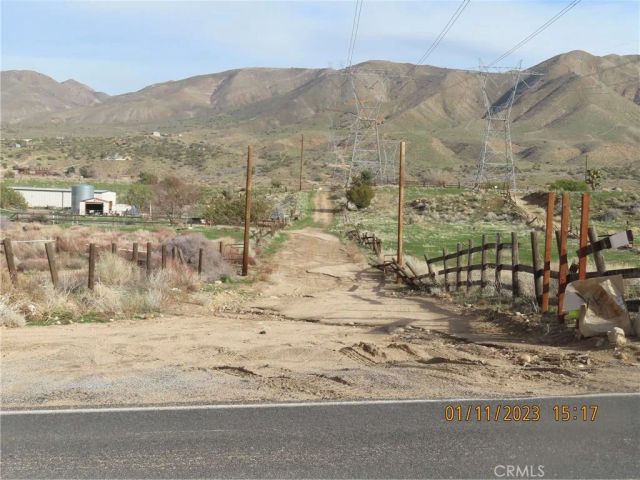 19243 Whitehaven, Hesperia, CA 92345