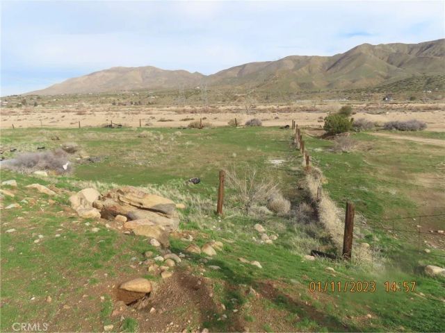 19243 Whitehaven, Hesperia, CA 92345