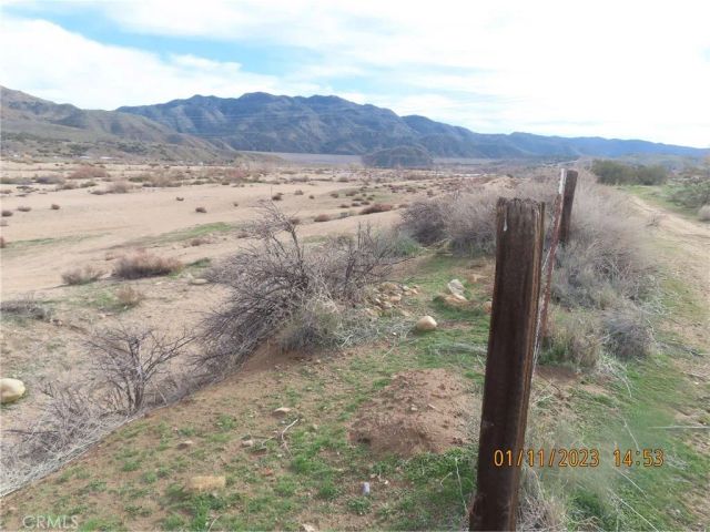 19243 Whitehaven, Hesperia, CA 92345
