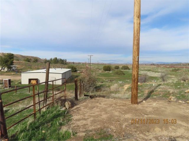 19243 Whitehaven, Hesperia, CA 92345