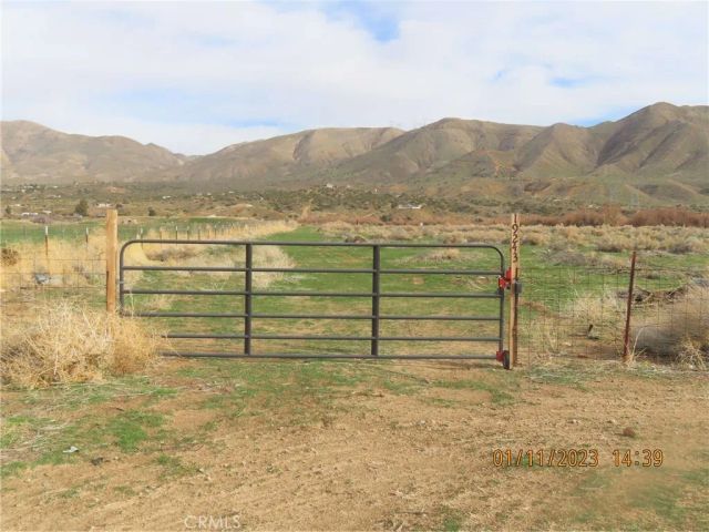 19243 Whitehaven, Hesperia, CA 92345