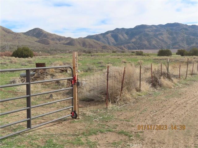19243 Whitehaven, Hesperia, CA 92345