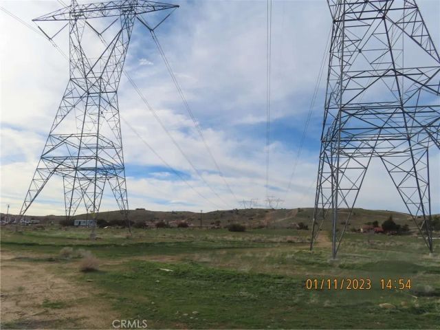 19243 Whitehaven, Hesperia, CA 92345