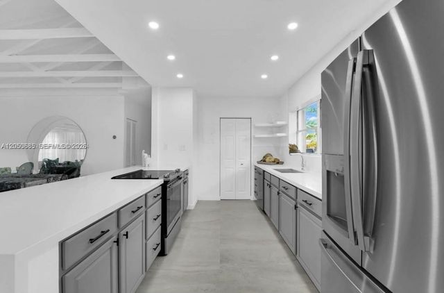 9264 Byron Ave, Surfside, FL 33154
