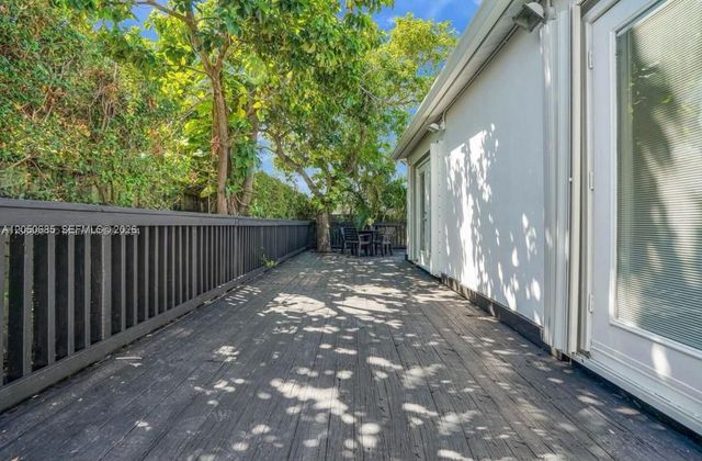 9264 Byron Ave, Surfside, FL 33154