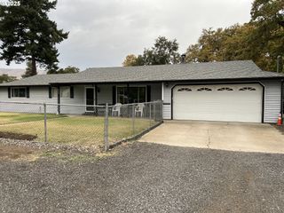 955 IRVINE St, The Dalles, OR 97058